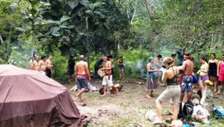 PASO DE LA PATRIA: La Policía detuvo a 26 personas en un campo, en medio de un extraño ritual
